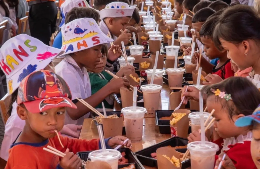 Help feed orphans and homeless children in Vietnam 