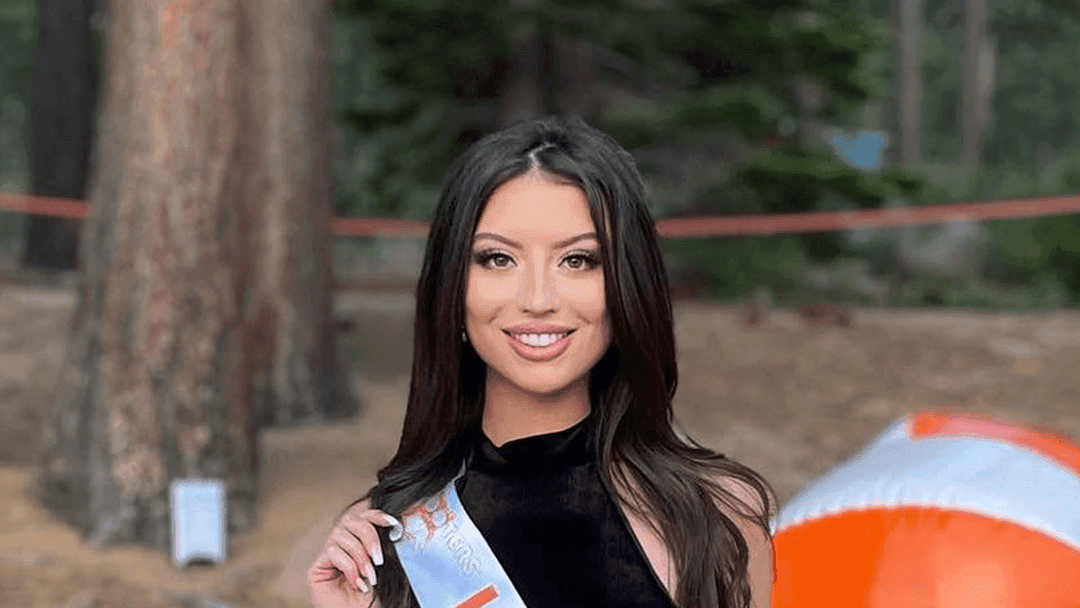 I'm a Hooters Girl and Law Student