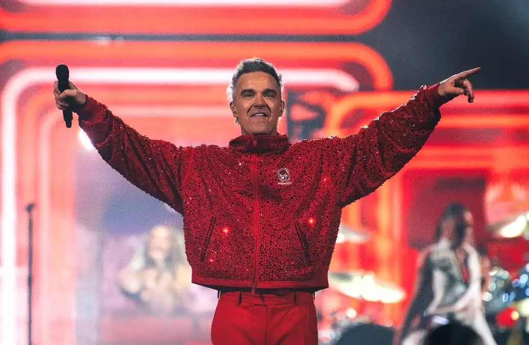 Robbie Williams, en majesté à Paris