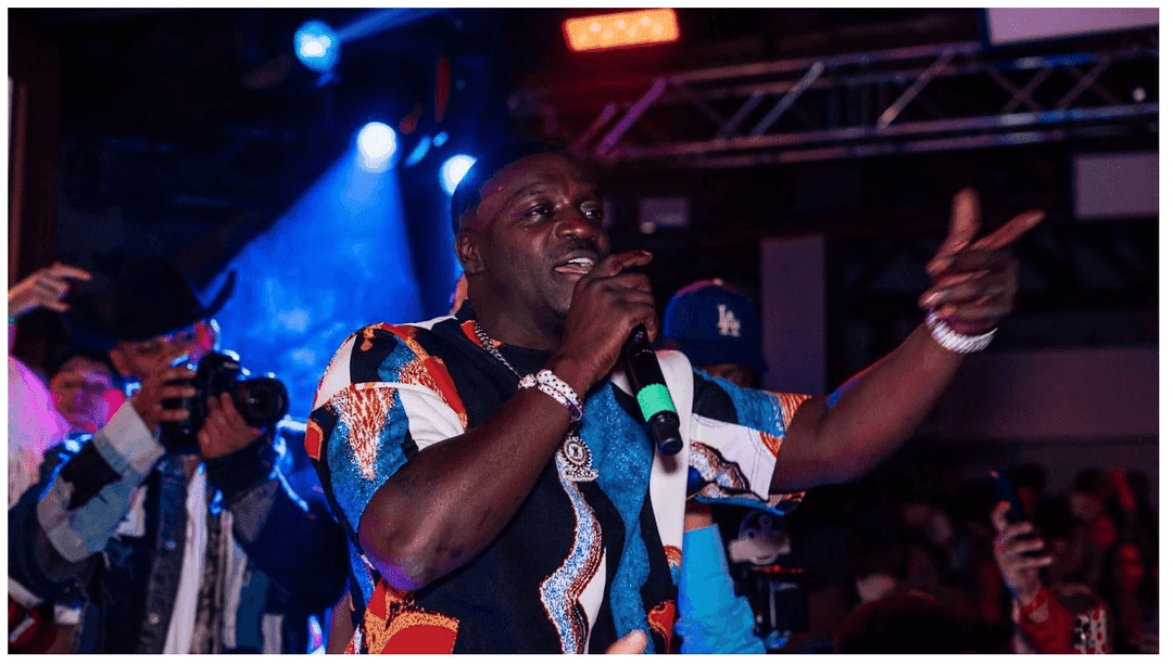 Nicky Gathrite & Unruly Host Party Of TheYear