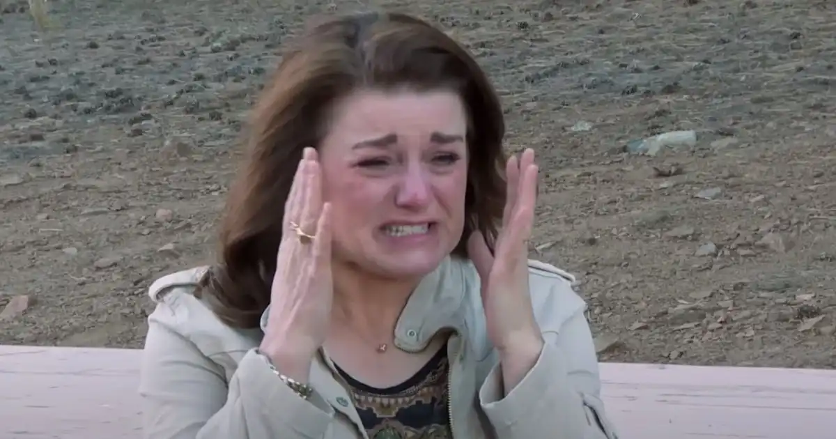 Robyn Brown Weeps Over Meri Leaving Family