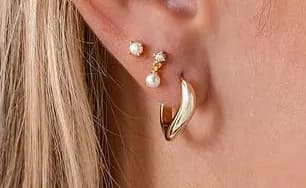 Dainty Pearl Flatback Studs | Pavoi