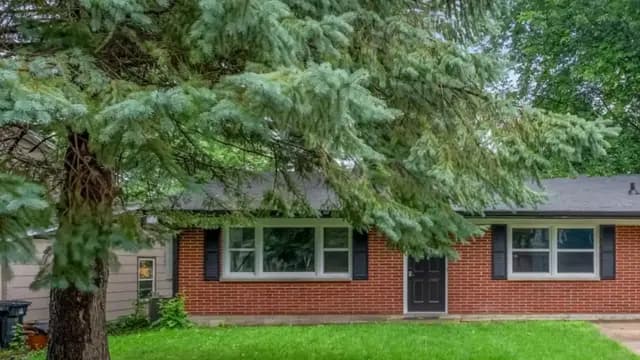 706 14th Ave, Coralville, IA 52241