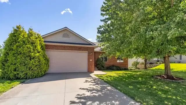 30 Coyote Court, North Liberty, IA