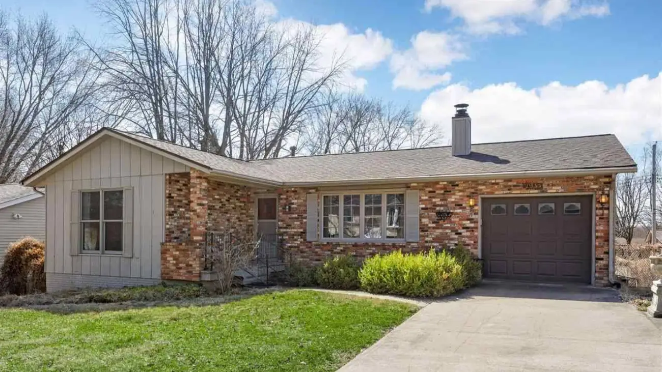  Beautiful house in Iowa City!