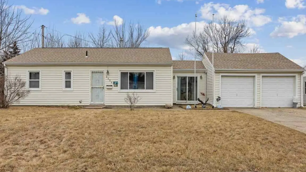 2424 8th Ave SW, Cedar Rapids, IA 52404