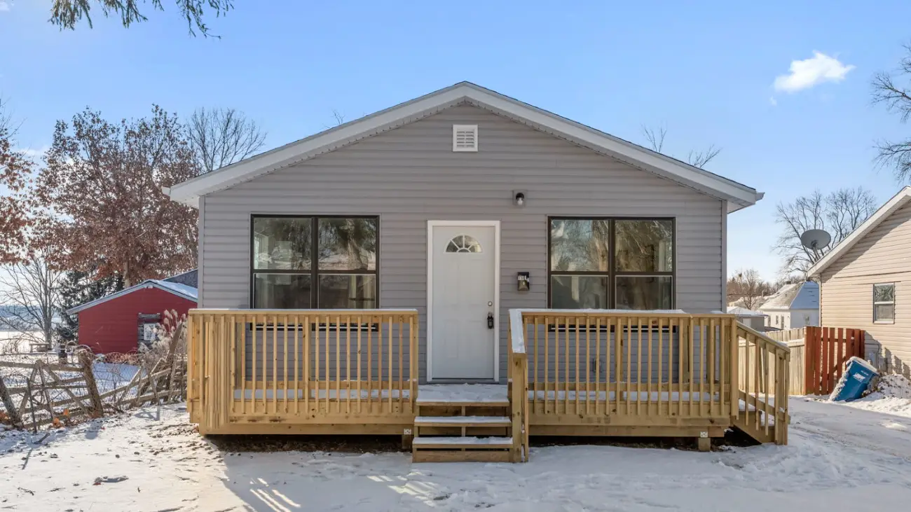 158 1/2 SHERMAN ST, Muscatine, IA 52761