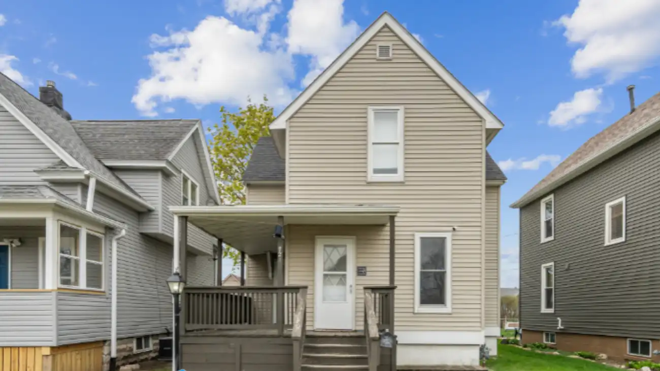 721 9th Ave SW, Cedar Rapids, IA 52404