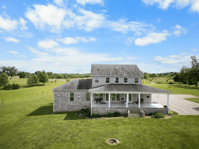 A Dreamy Horse Property Under $800k