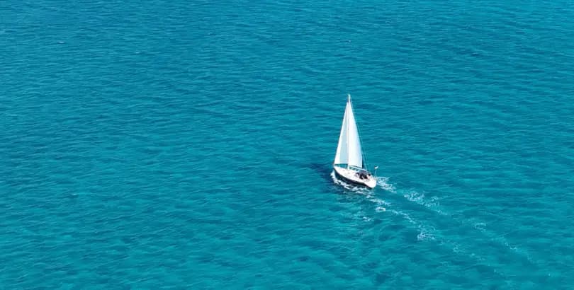 BOOK HERE: FREEDIVE + YOGA + SAILING