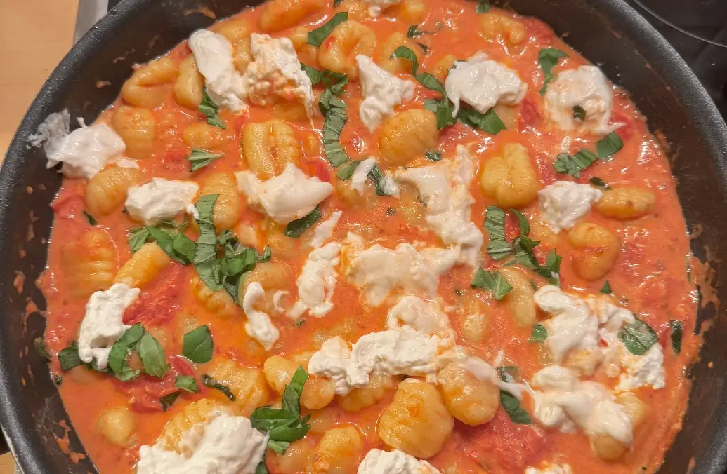 Tomato Burrata Gnocchi 