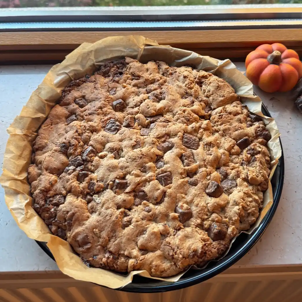 Candy Bar Blondies