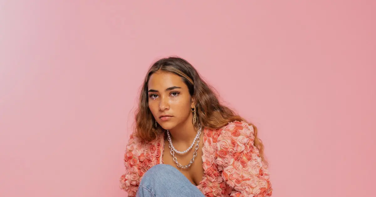 Features & Interviews - NYLON