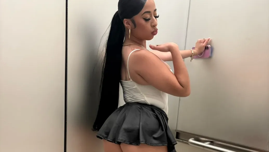 Subscribe to me on TikTok
