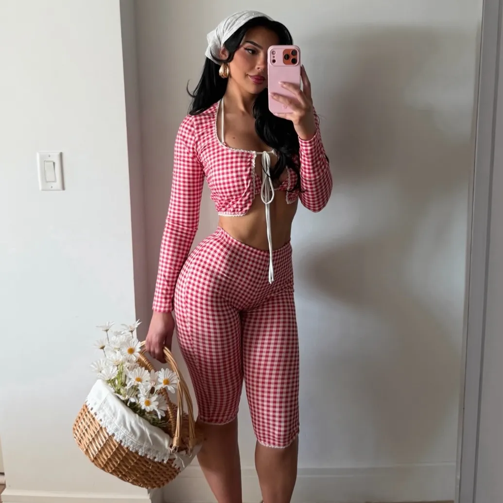 FASHION NOVA