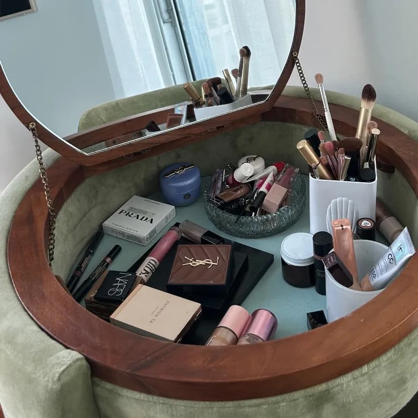 MAKEUP FAVORITES 