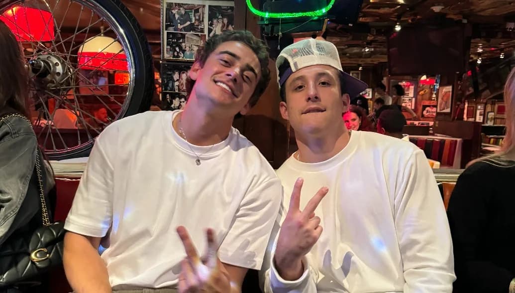 Yukus Boys Live on Twitch! 