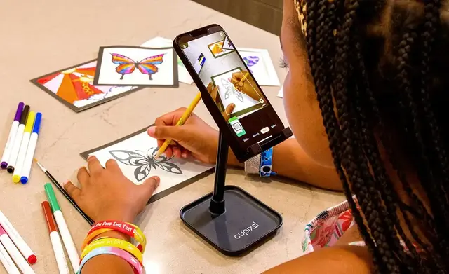 Cupixel: AR Trace & Artist-Led Classes