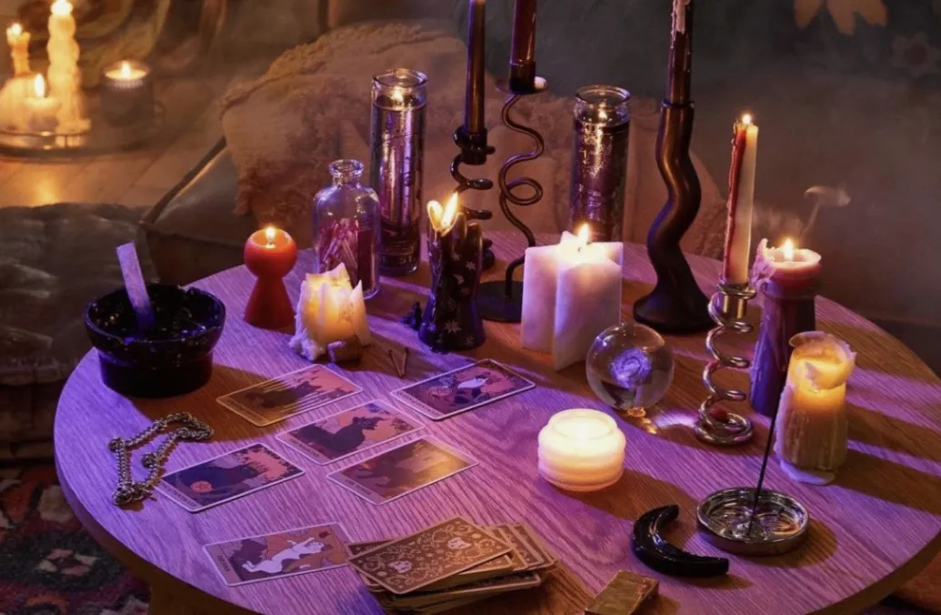 Spells & Readings  🪄 30 minutes or less. 