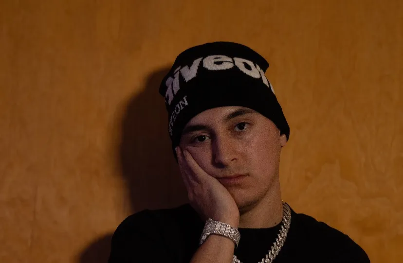 BACKSTAGE PROFILE 