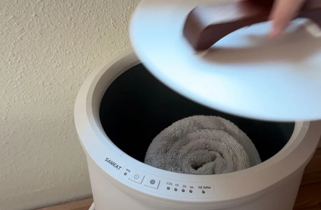 towel warmer + towels 