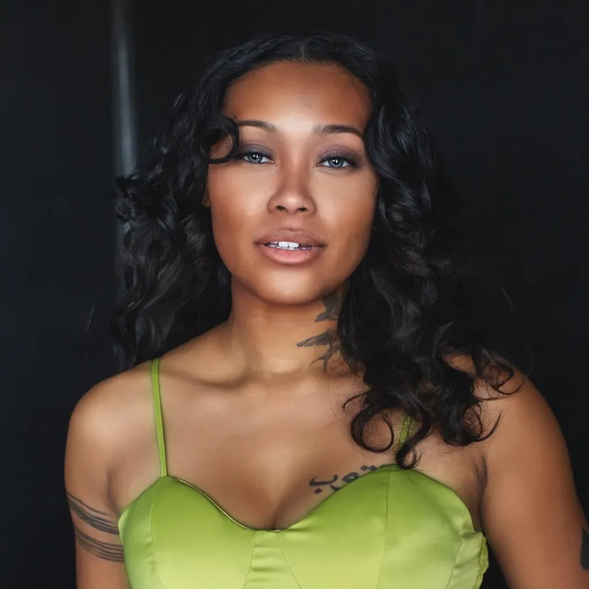 Zola Stone Vlogs 🎥