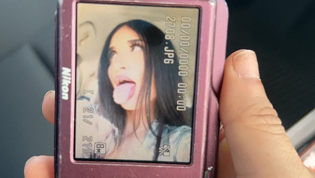 here i am on snapchat ❤︎