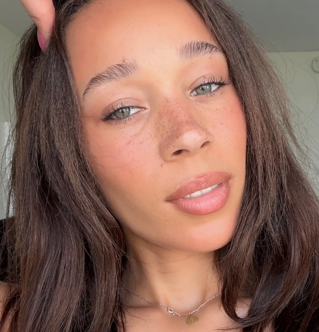 Instagram @anyaalfonsetti