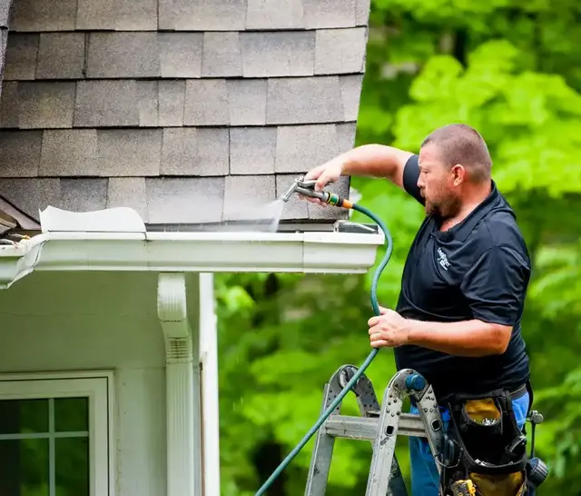  Follow These 7 Expert Gutter-Cleaning Tips