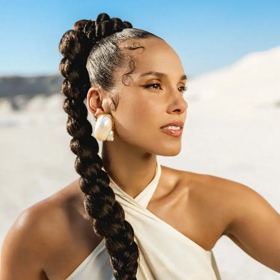 Alicia Hits Broadway