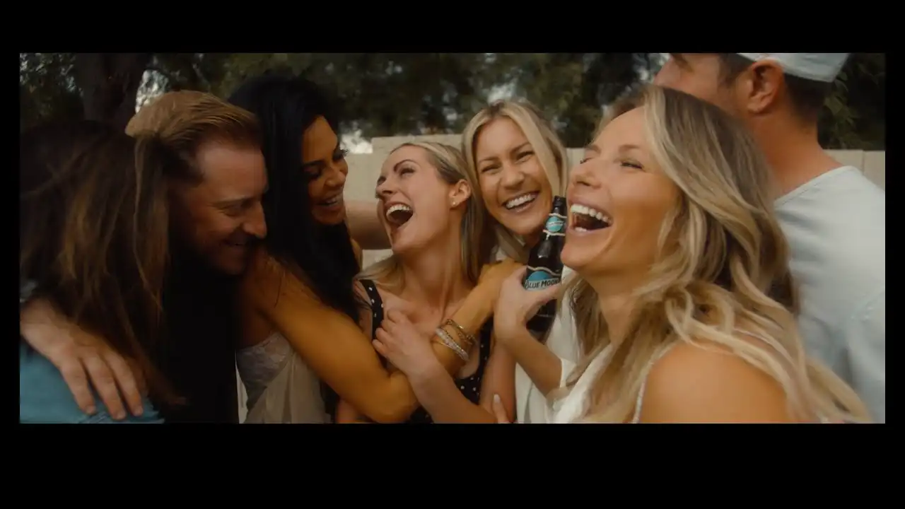 Carly Waddell - Your Friends Like Me More 