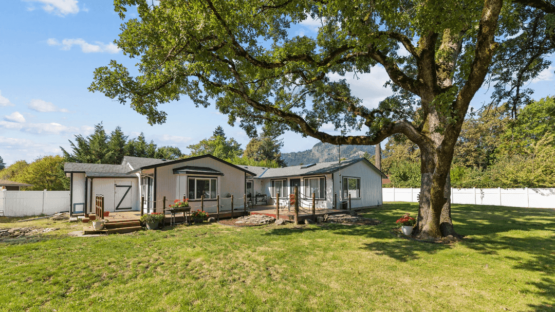 609 Shahala North Bonneville, WA 