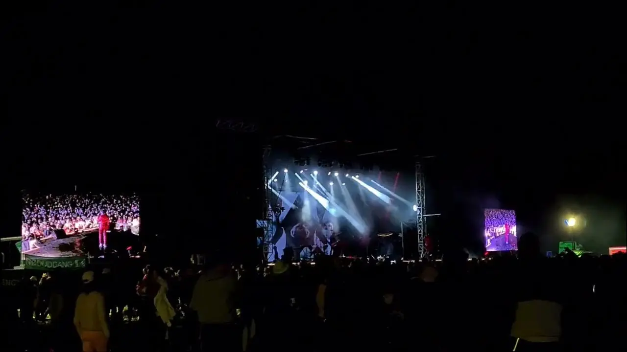 I See Right Through to You [Live 2022]