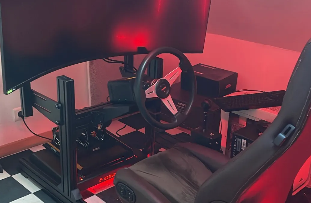 The French Simracer -5% code BREIZH5