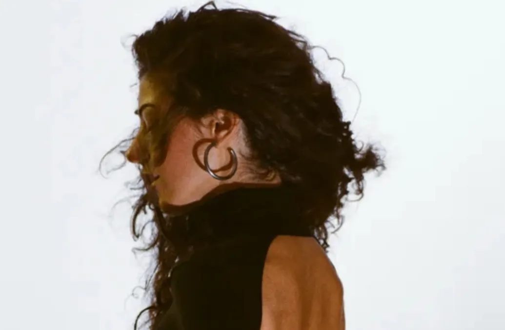 Follow me on Spotify O.LIVIA