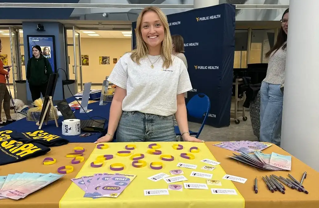 Interested in becoming a '26-'27 College Ambassador?