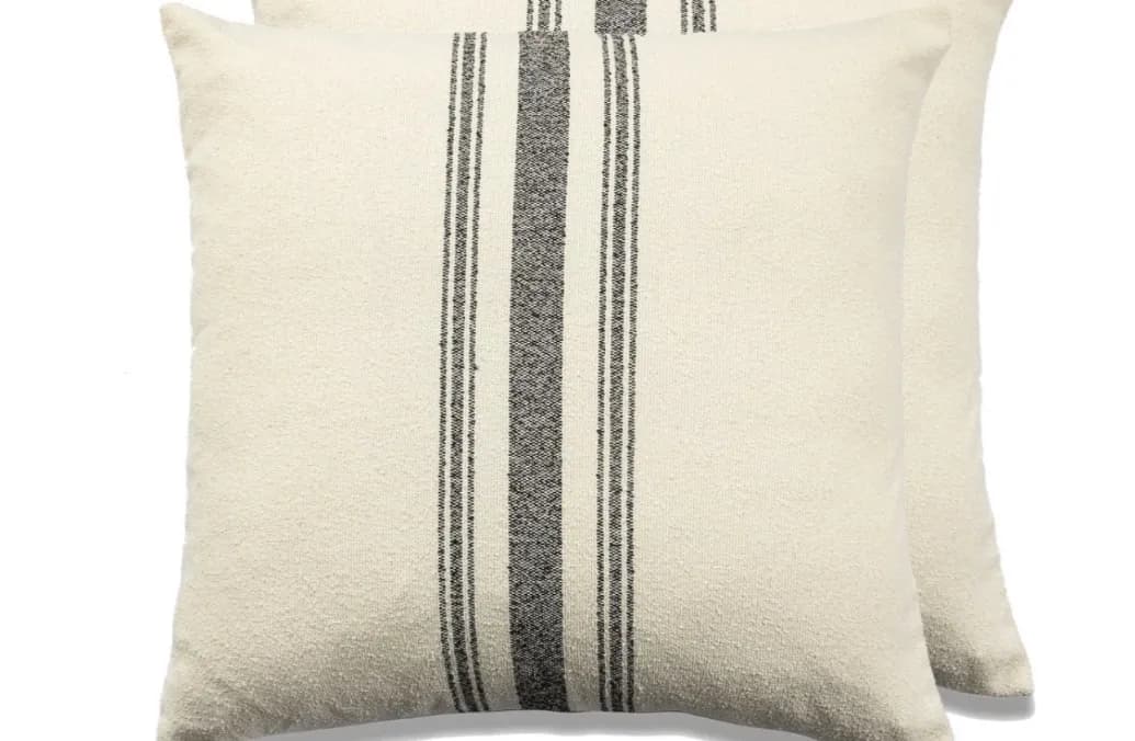 41% OFF PILLOWS