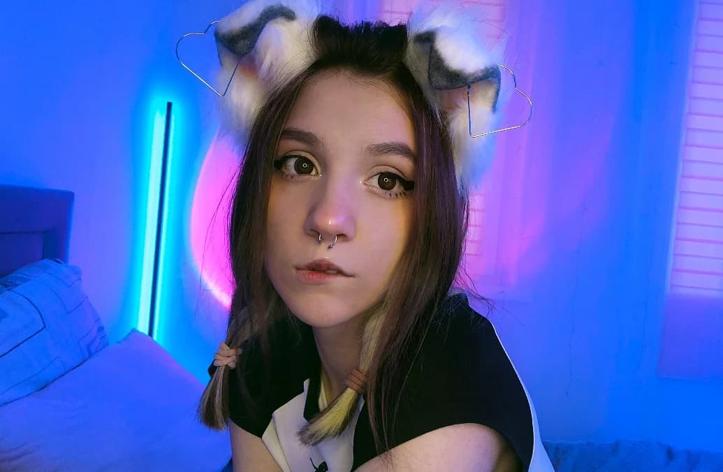 𝑙𝑒𝑡’𝑠 𝑏𝑒 𝑐𝑙𝑜𝑠𝑒𝑟? 💕