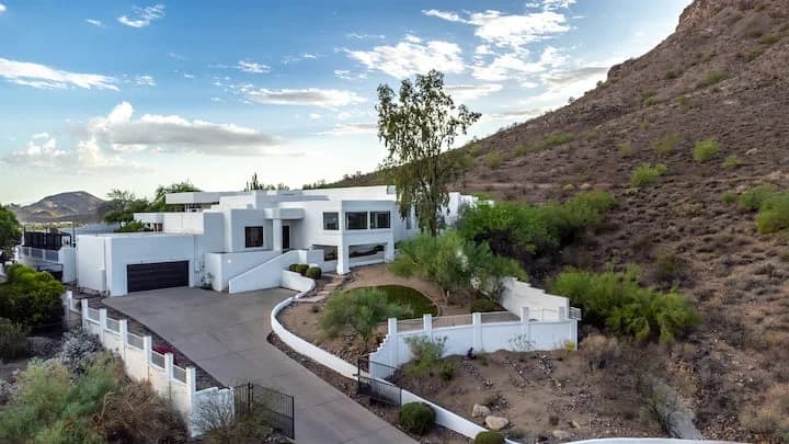Skybox Villa