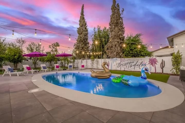 Viva Las Scottsdale
