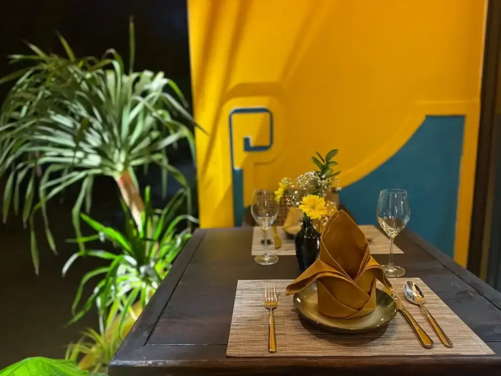 https://vivietnam.com.vn/locations/vi-hoi-an-restaurant-cafe/