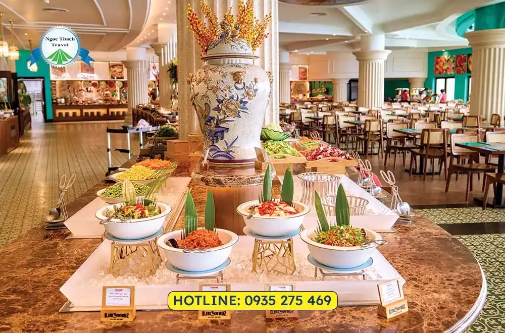 Thưởng Thức Buffet Nhà Hàng Bốn Mùa - Four Seasons Bà Nà Hills