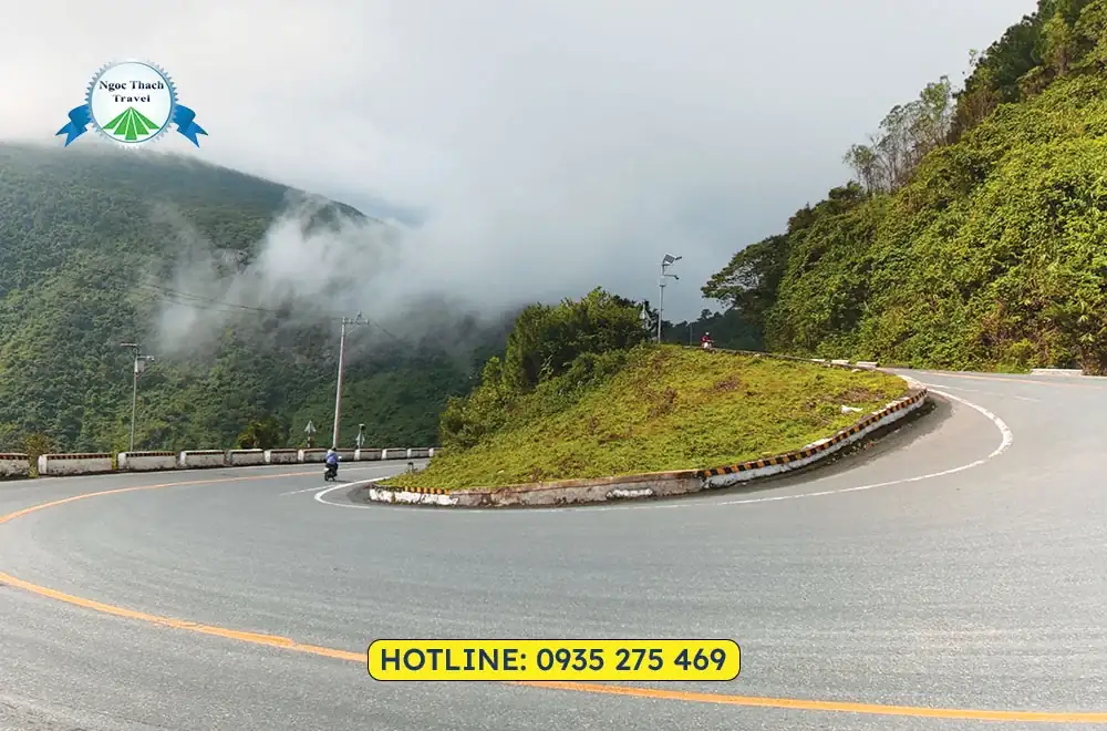 Chinh Phục Đèo Hải Vân Cung Đường Phượt Đẹp Nhất Miền Trung