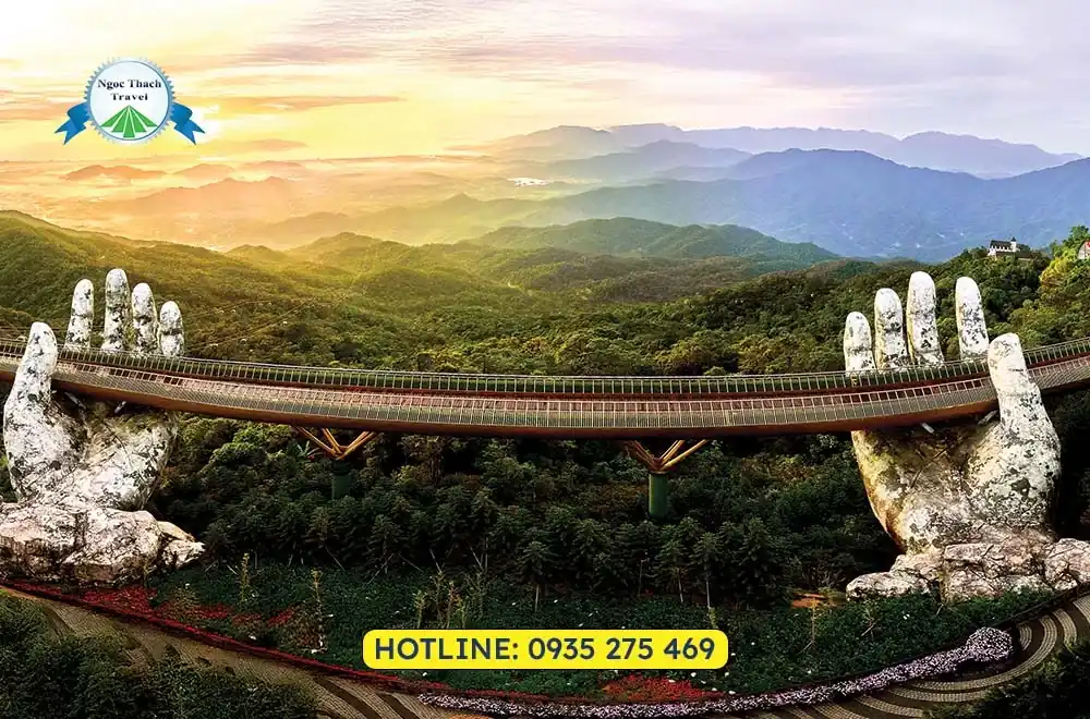Cầu Vàng Bà Nà Hills Biểu Tượng Du Lịch Nổi Tiếng Bậc Nhất Đà Nẵng