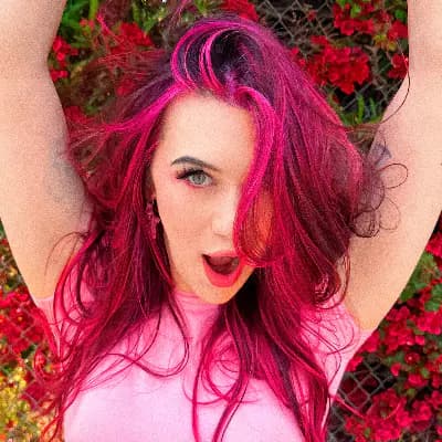 Jessie Paege's profile image