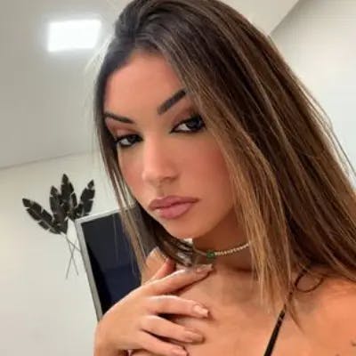 gabriela moura's profile image